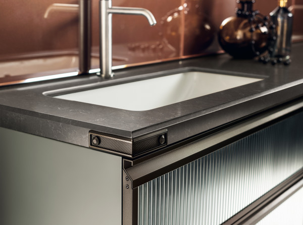 Diesel-特有的台面轮廓